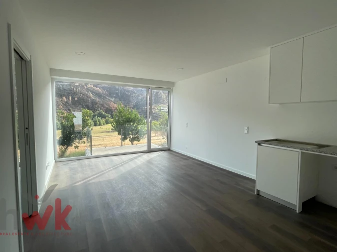 Moradia T1 para Venda em Pomares Foto 3