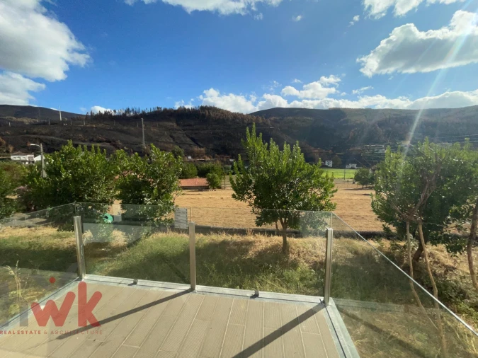 Moradia T1 para Venda em Pomares Foto 10