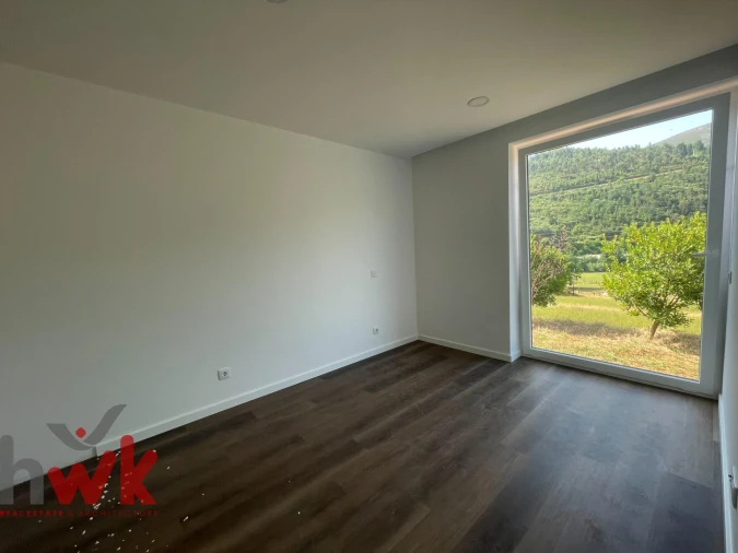 Moradia T1 para Venda em Pomares Foto 9