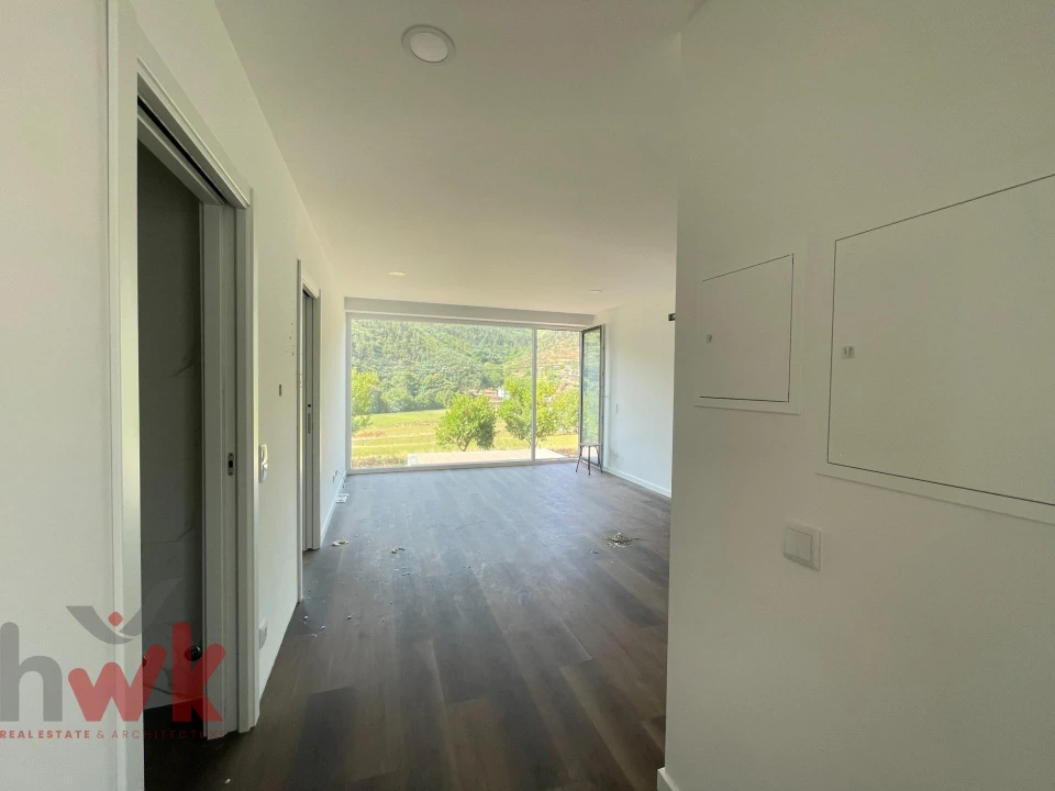 Moradia T1 para Venda em Avo Foto 2