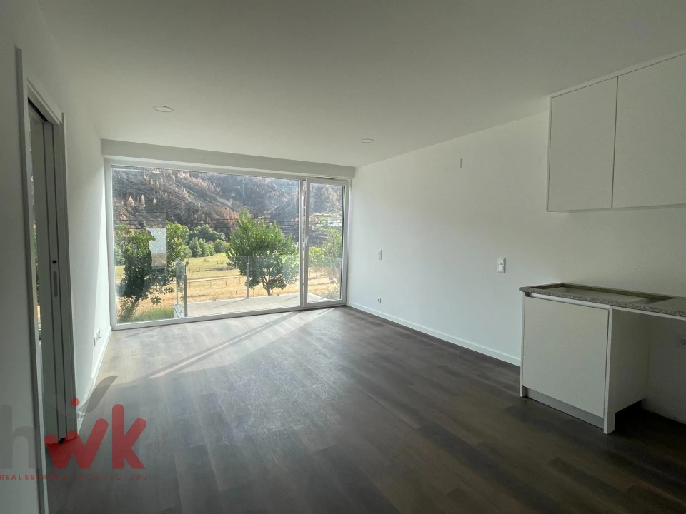 Moradia T1 para Venda em Avo Foto 3