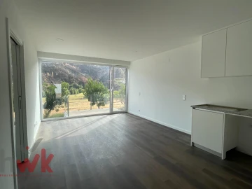 Moradia T1 para Venda em Avo