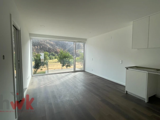 Moradia T1 para Venda em Avo Foto 11