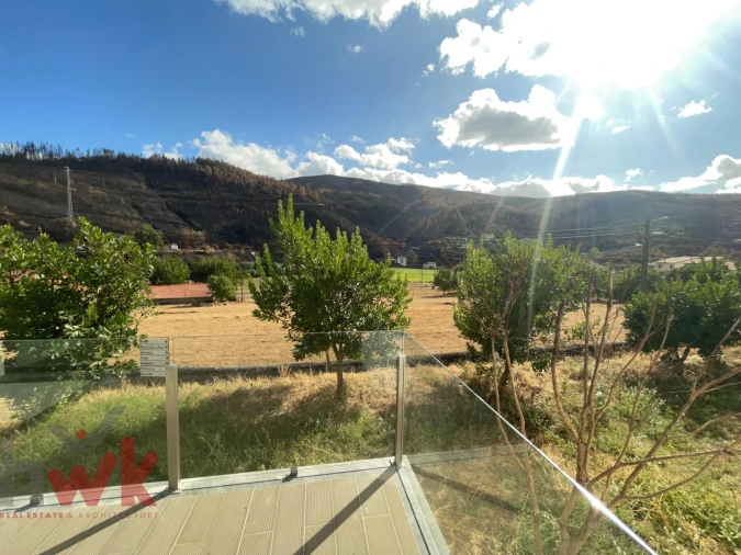 Moradia T1 para Venda em Avo Foto 13