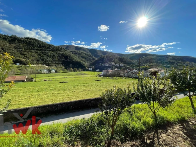 Moradia T1 para Venda em Avo Foto 24