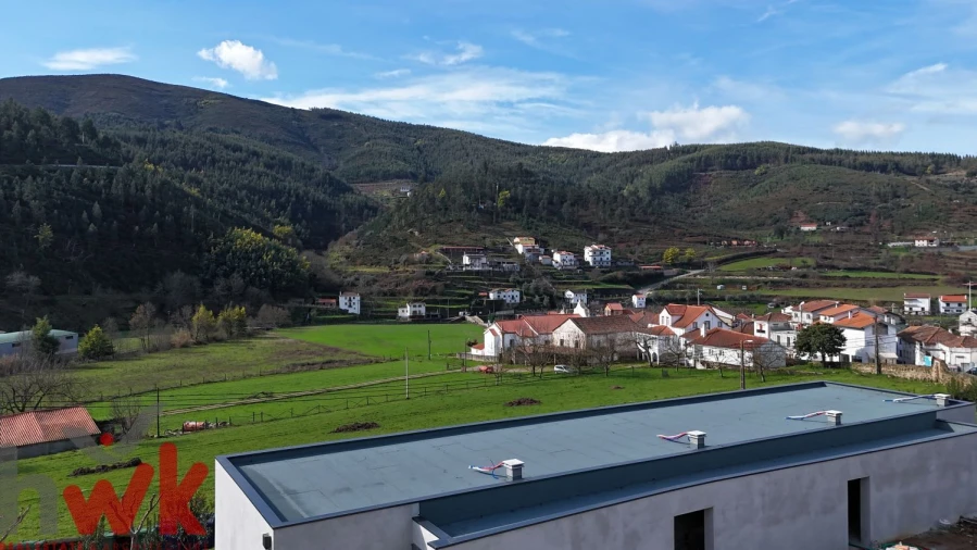 Moradia T1 para Venda em Avo Foto 20