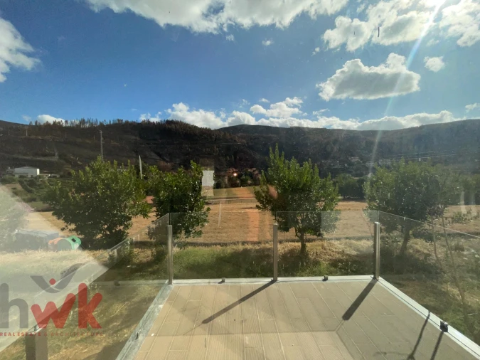 Moradia T1 para Venda em Avo Foto 26
