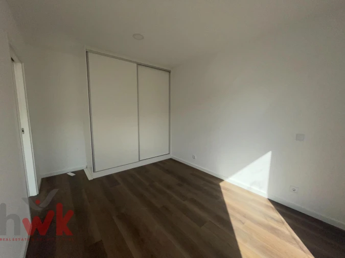 Moradia T1 para Venda em Avo Foto 8