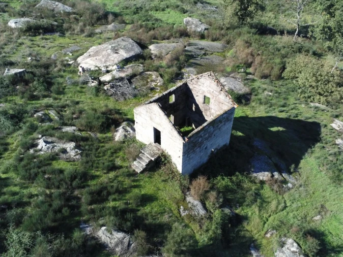 Moradia T3 para Venda em Lagos da Beira e Lajeosa Foto 3