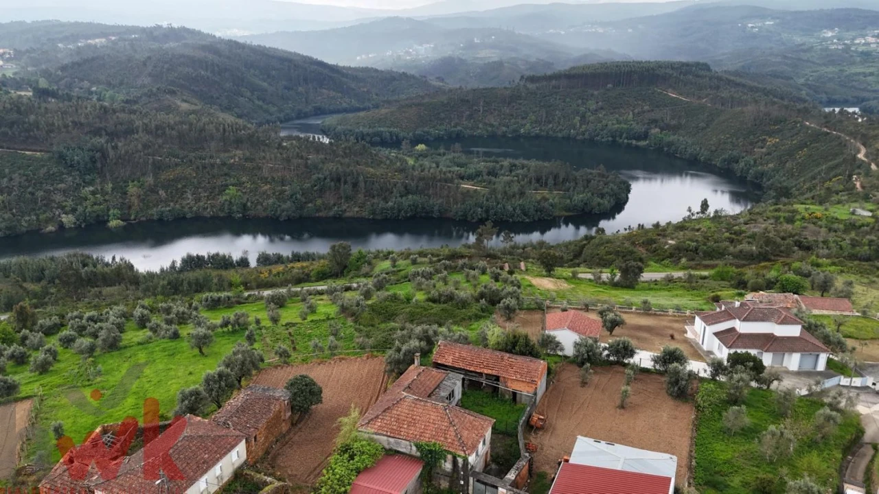 Moradia T4 para Venda em Pombeiro da Beira Foto 3