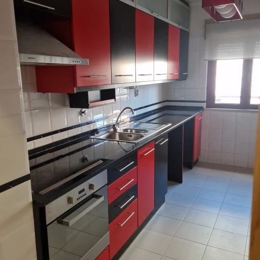 Apartamento T2 para Venda em Sé e São Lourenço Foto 7