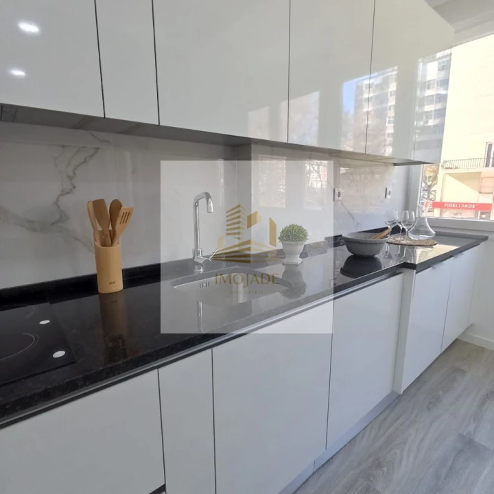 Apartamento T3 para Venda em Benfica Foto 5