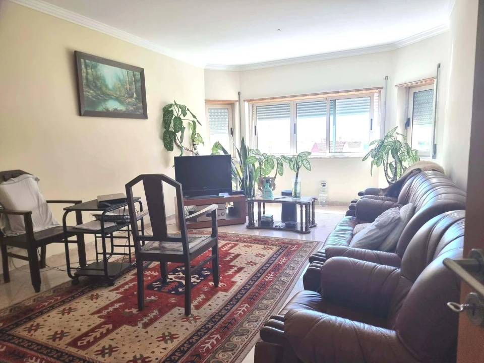 Apartamento T3 para Venda em Ramada e Caneças Foto 3