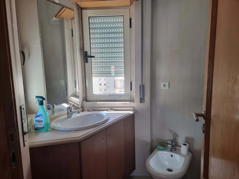 Apartamento T3 para Venda em Ramada e Caneças Foto 14