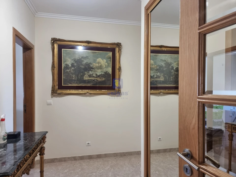 Apartamento T3 para Venda em Ramada e Caneças Foto 24