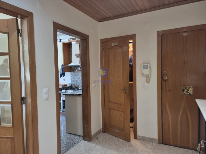 Apartamento T3 para Venda em Ramada e Caneças Foto 9