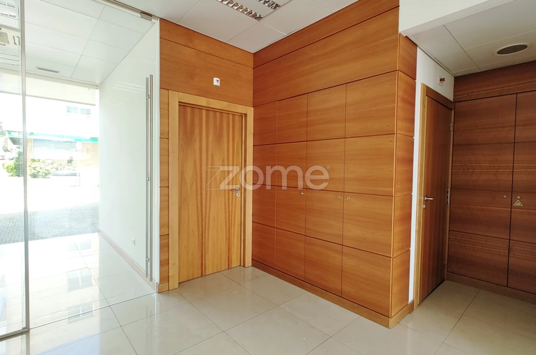 Negócio para Arrendamento em Alfena Foto 9