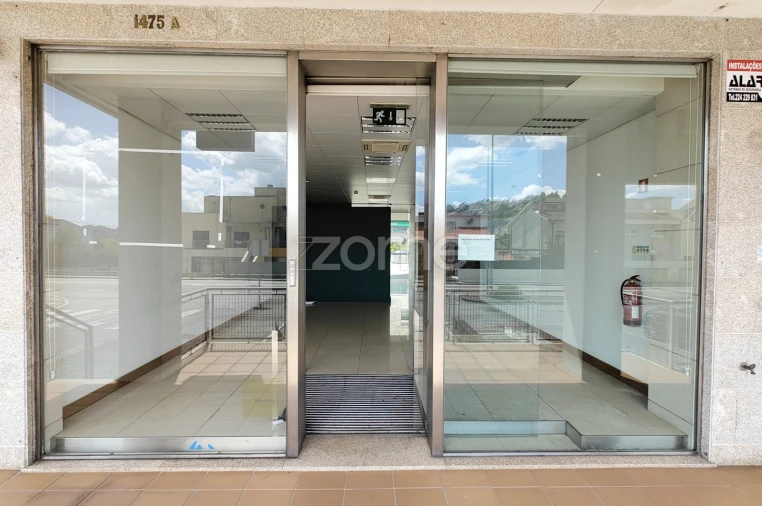 Negócio para Arrendamento em Alfena Foto 6