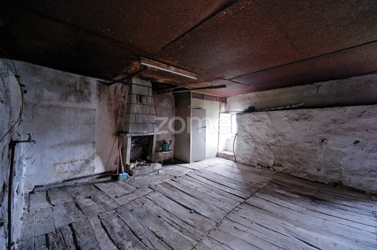 Moradia T5 para Venda em Tourem Foto 10