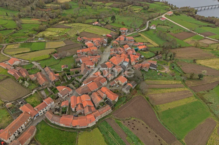 Moradia T5 para Venda em Tourem Foto 19