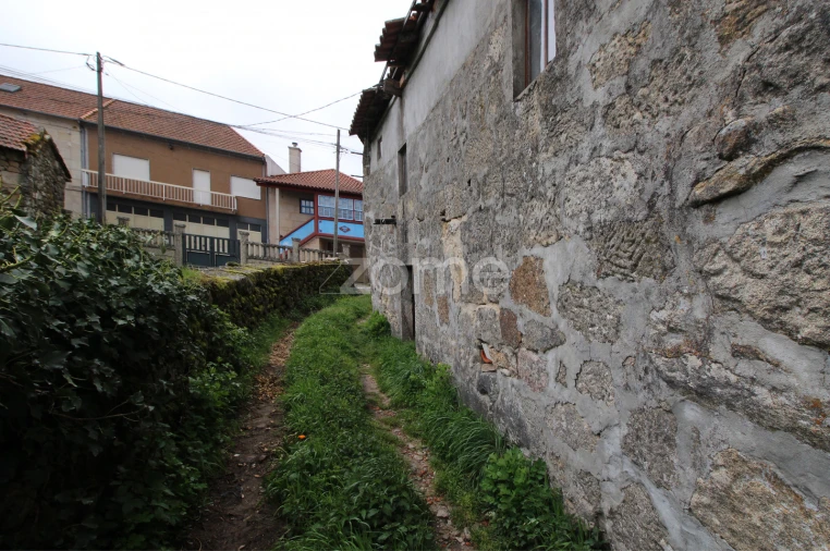 Moradia T5 para Venda em Tourem Foto 16