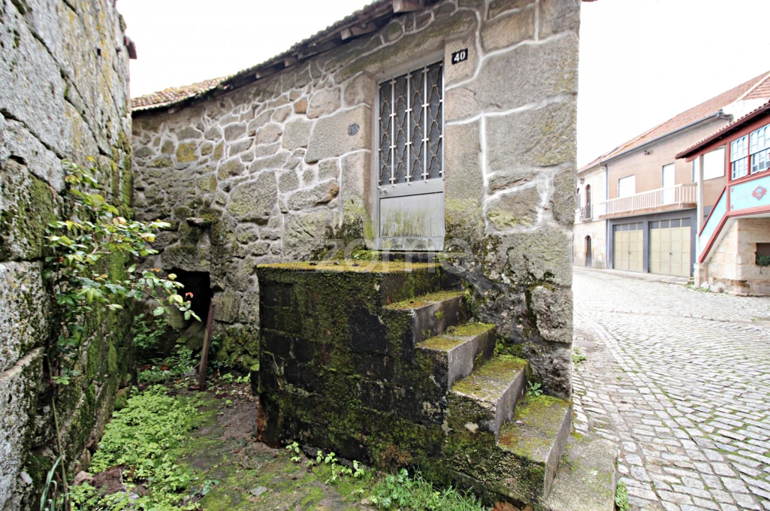 Moradia T5 para Venda em Tourem Foto 4