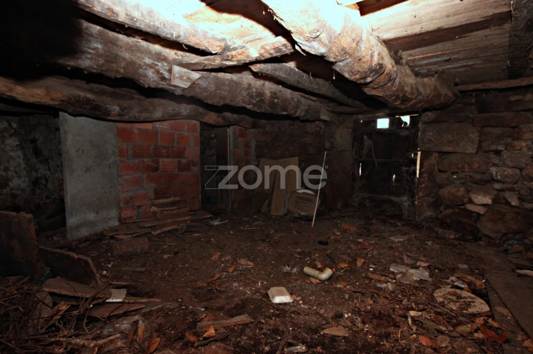 Moradia T5 para Venda em Tourem Foto 18