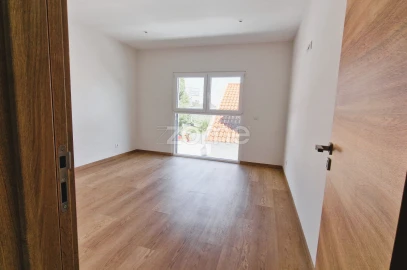 Moradia T4 para Venda em Alverca do Ribatejo e Sobralinho