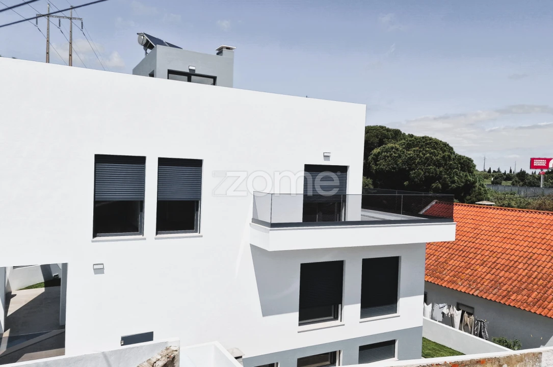 Moradia T4 para Venda em Alverca do Ribatejo e Sobralinho Foto 7