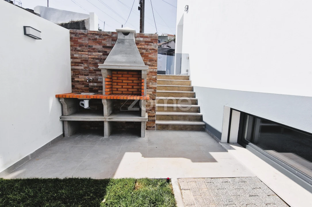 Moradia T4 para Venda em Alverca do Ribatejo e Sobralinho Foto 30