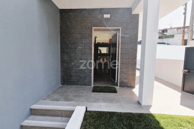 Moradia T4 para Venda em Alverca do Ribatejo e Sobralinho Foto 35