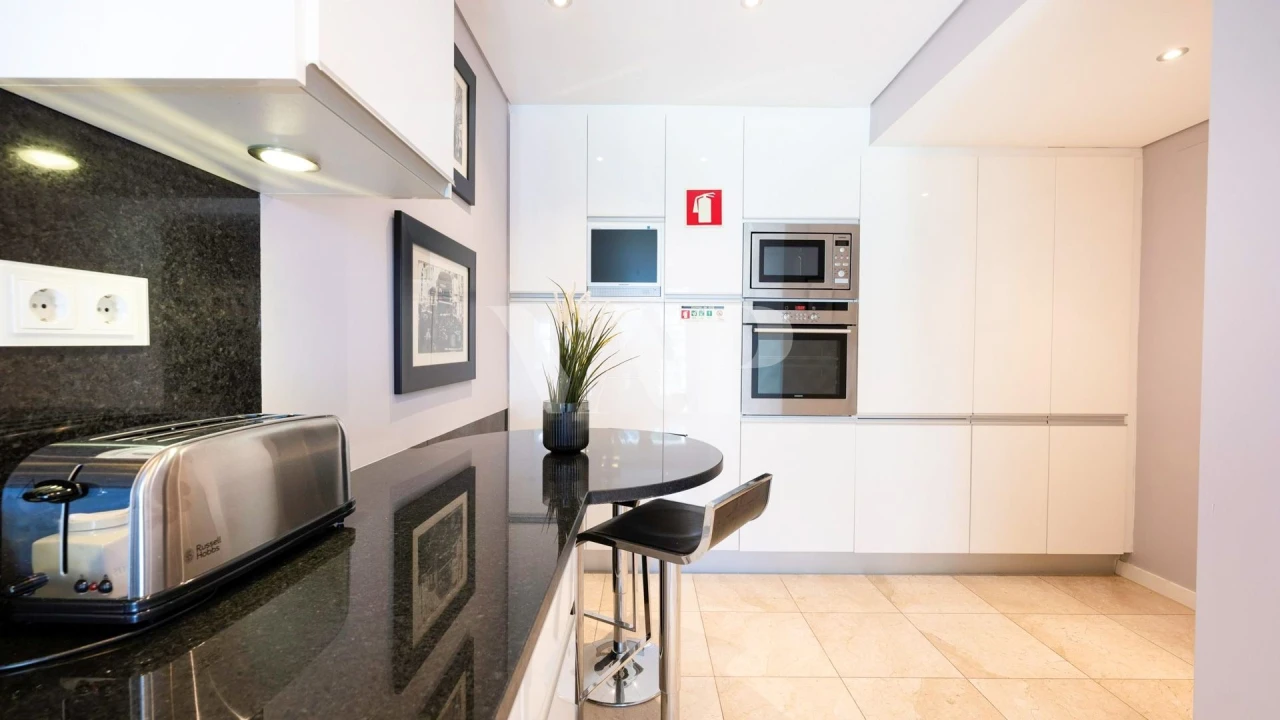 Apartamento T2 para Venda em Quarteira Foto 4