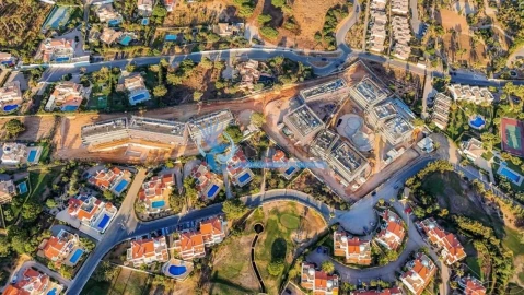 Apartamento T1 para Venda em Estômbar e Parchal