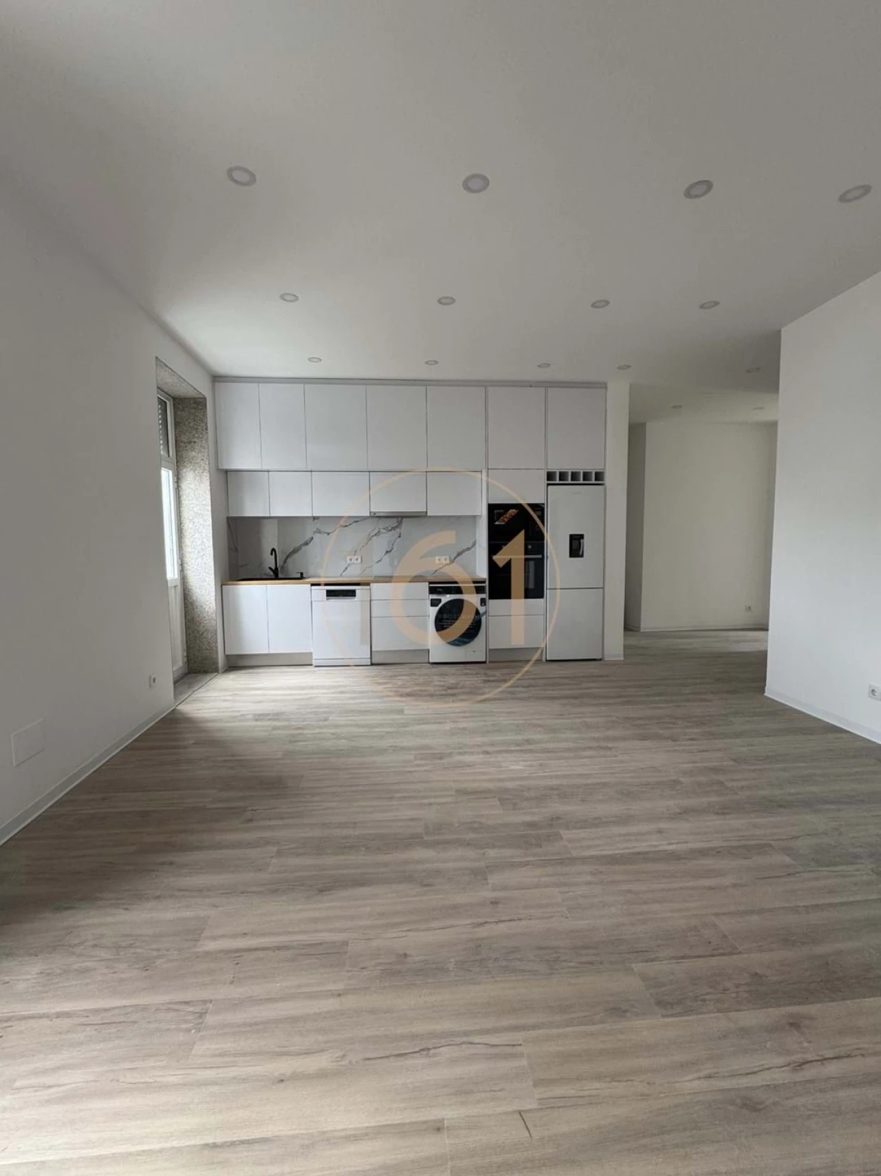 Apartamento T2 para Arrendamento em Pedrouços Foto 1