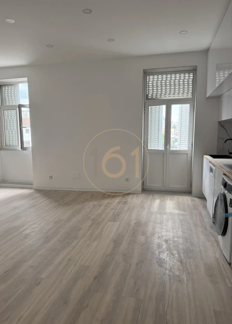 Apartamento T2 para Arrendamento em Pedrouços