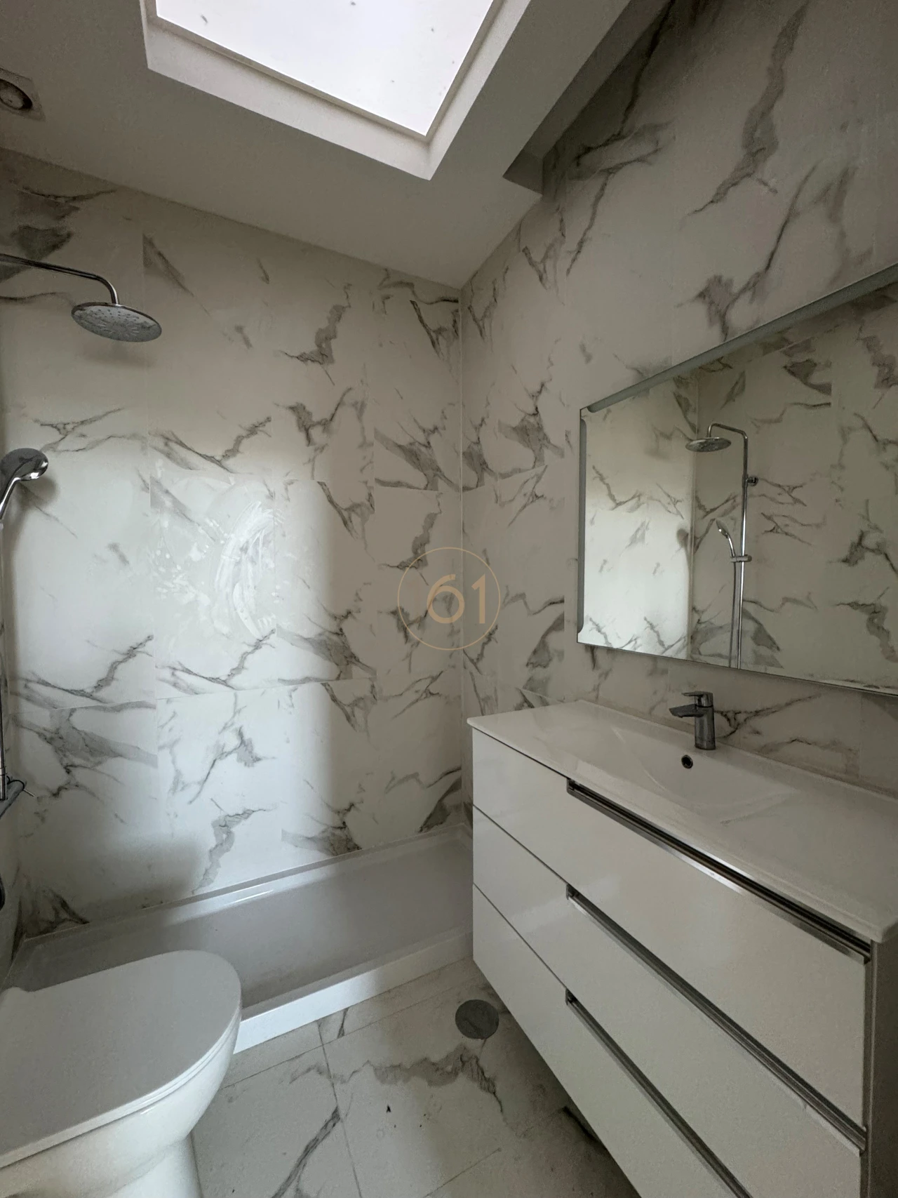 Apartamento T2 para Arrendamento em Pedrouços Foto 11