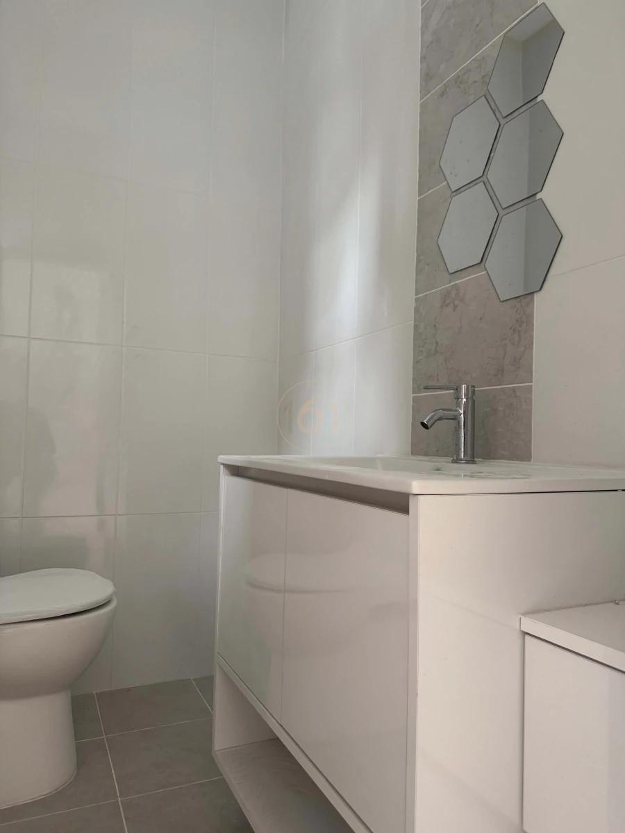 Apartamento T2 para Arrendamento em Pedrouços Foto 7