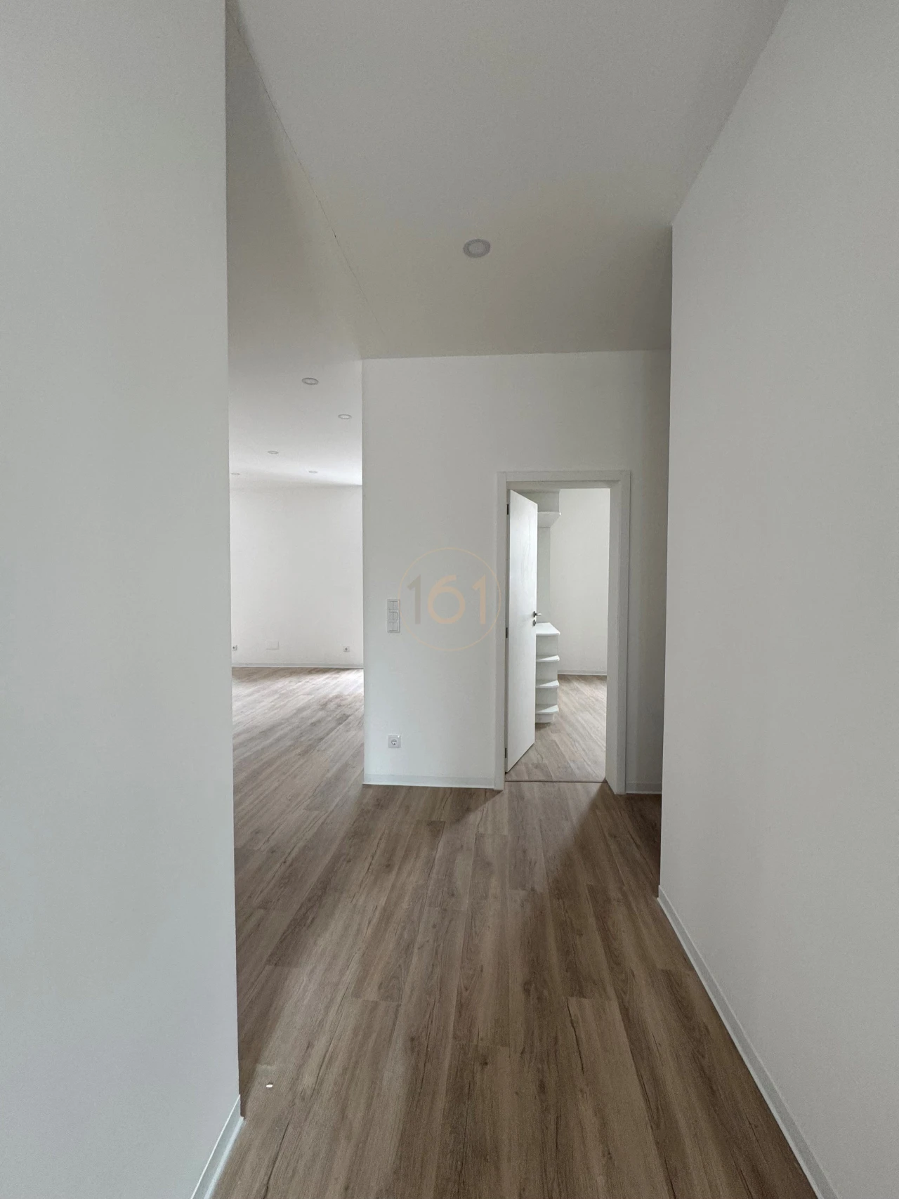 Apartamento T2 para Arrendamento em Pedrouços Foto 8