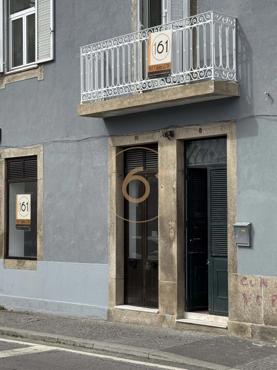 Negócio para Arrendamento em Pedrouços Foto 1