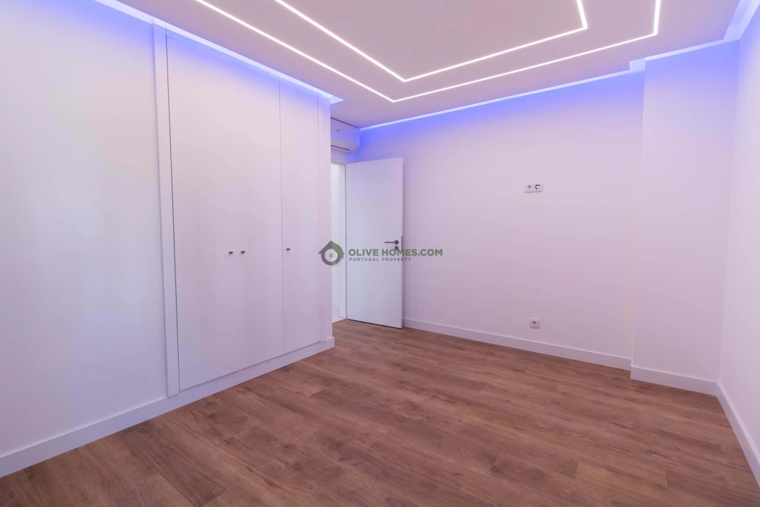 Apartamento T2 para Venda em Quarteira Foto 18