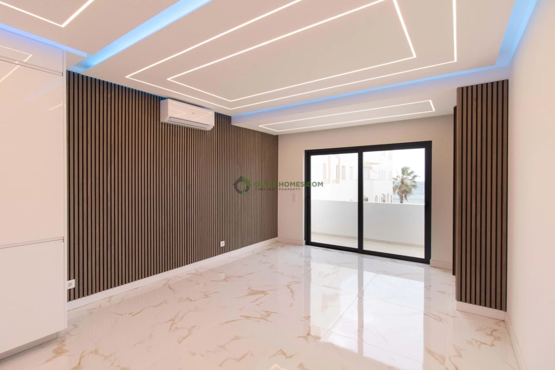 Apartamento T2 para Venda em Quarteira Foto 3