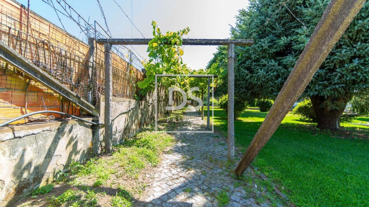 Quinta T20 para Venda em Vilar de Pinheiro Foto 14