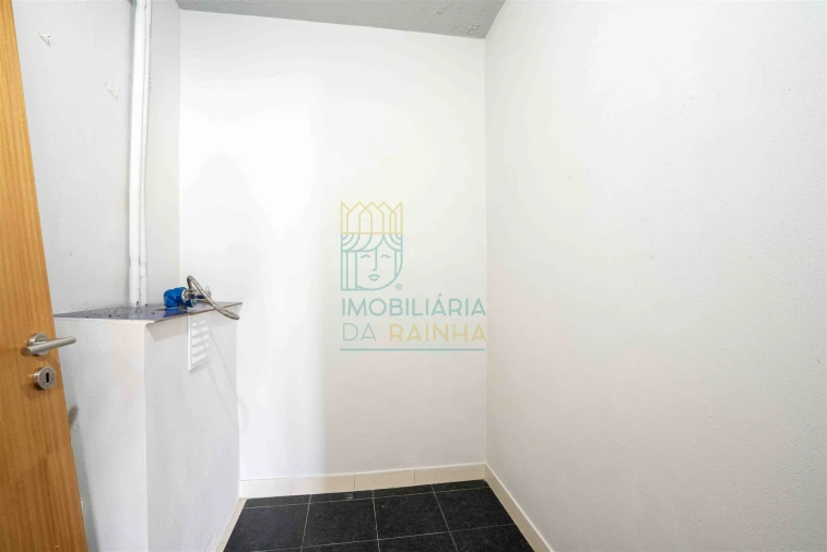 Moradia T3 para Venda em Salir de Matos Foto 33