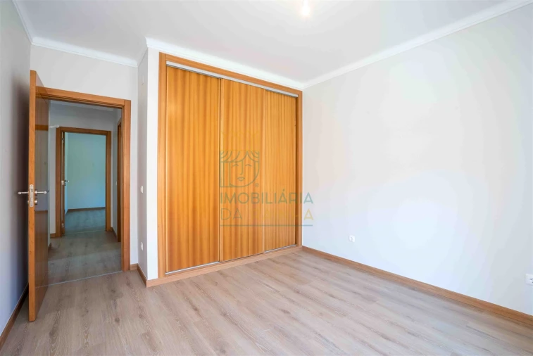 Moradia T3 para Venda em Salir de Matos Foto 23