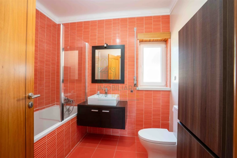 Moradia T3 para Venda em Salir de Matos Foto 22