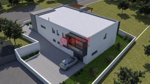 Moradia T4 para Venda em São João de Lourosa