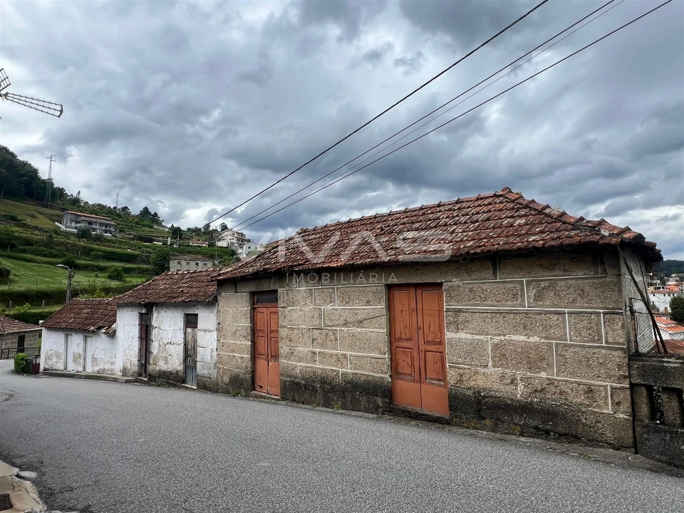 Moradia T0 para Venda em Fornos Foto 1