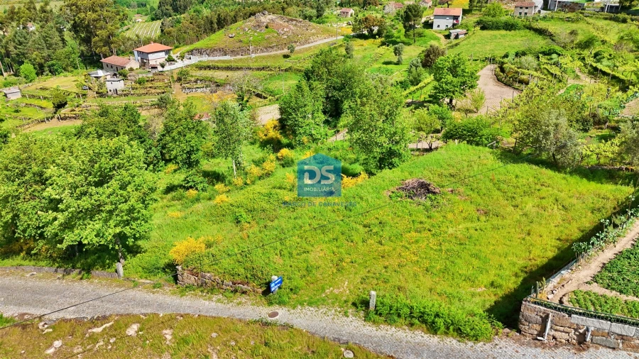 Terreno para Venda em Penhalonga e Paços de Gaiolo Foto 4
