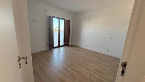 Apartamento T3 para Venda em Moncarapacho e Fuseta