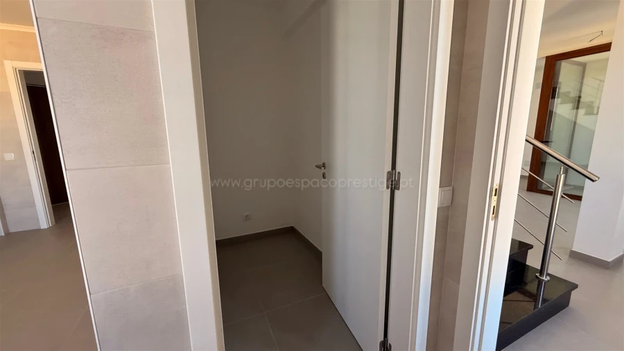 Apartamento T3 para Venda em Moncarapacho e Fuseta Foto 12